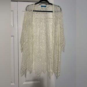 Buttons brand ivory lace kimono